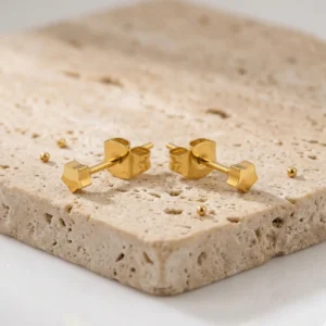 Rhea lightweight star-shaped anti-tarnish steel stud earrings for everyday wear